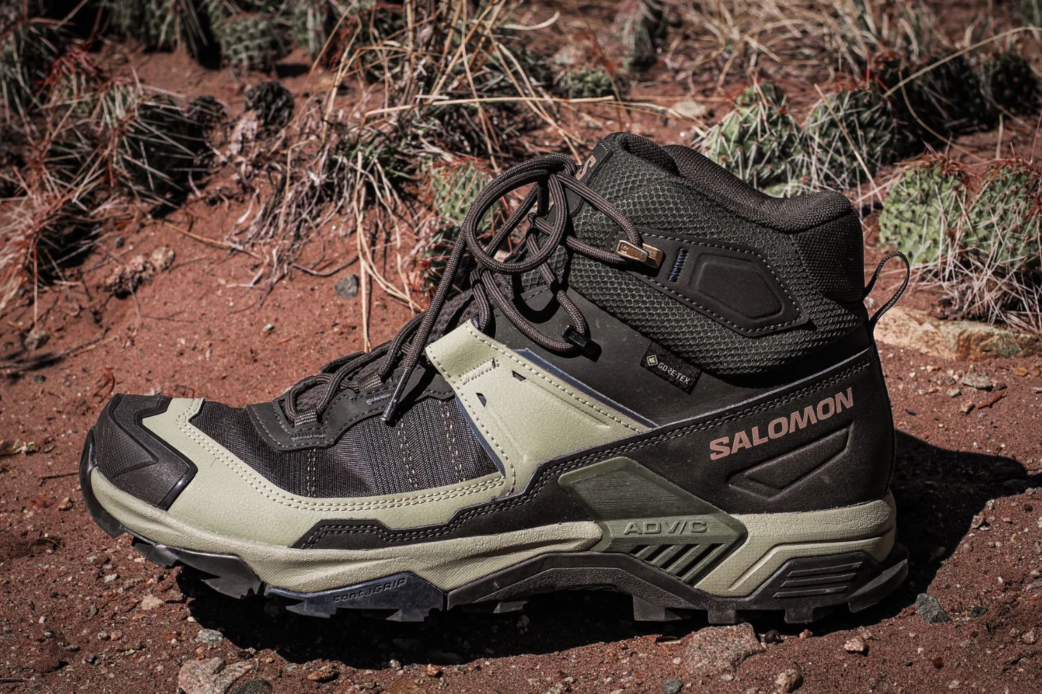best-lightweight-waterproof-hiking-boots-for-men-1