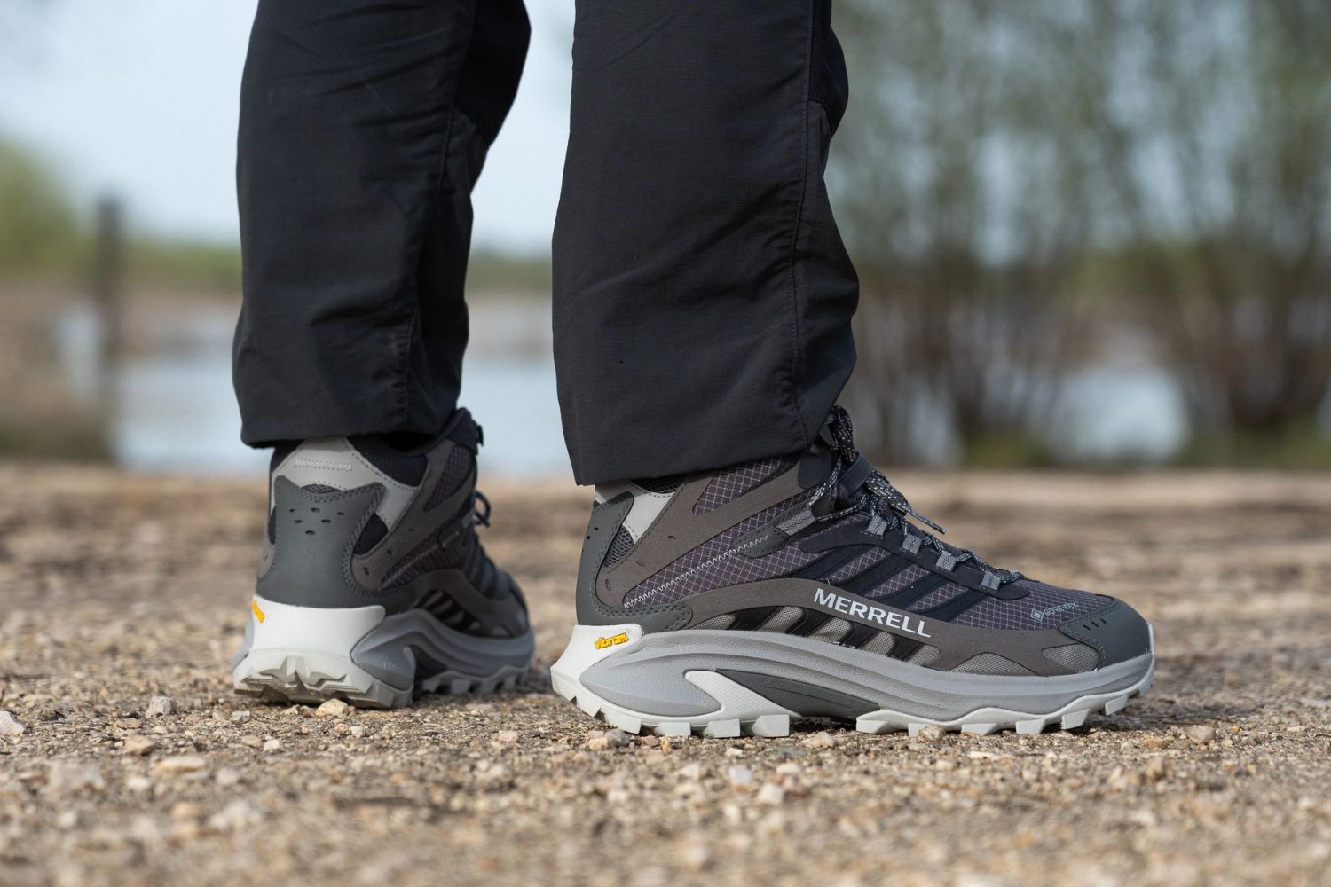 best-lightweight-waterproof-hiking-boots-for-men-2