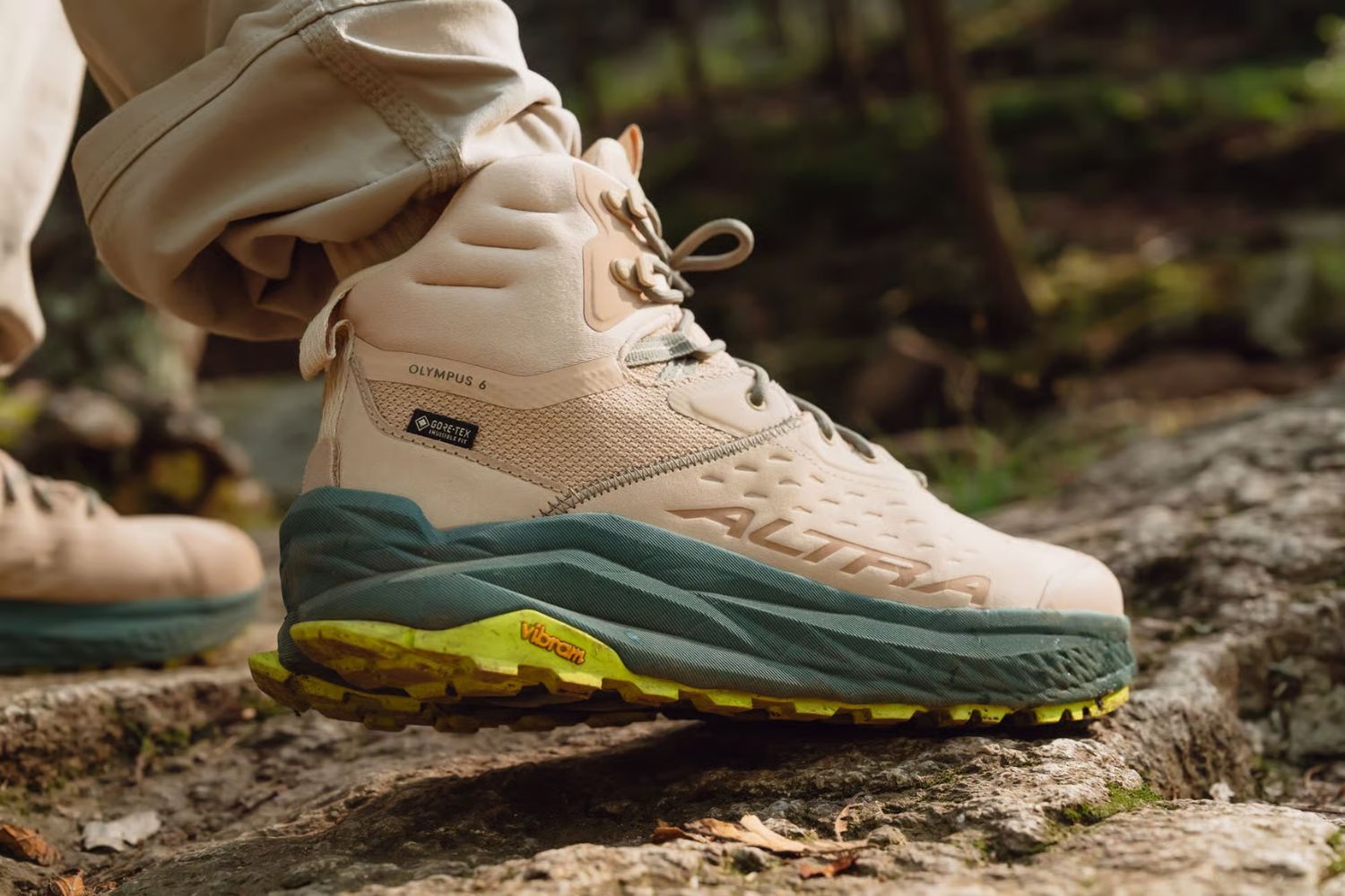 best-lightweight-waterproof-hiking-boots-for-men-6